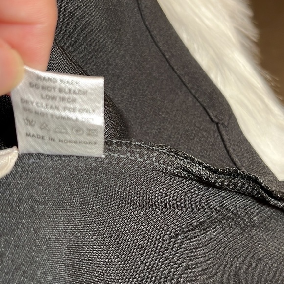 METISU Red and Black Bow Dress - Picture 12 of 12